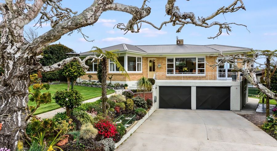  at 765 River Road, Chartwell, Hamilton