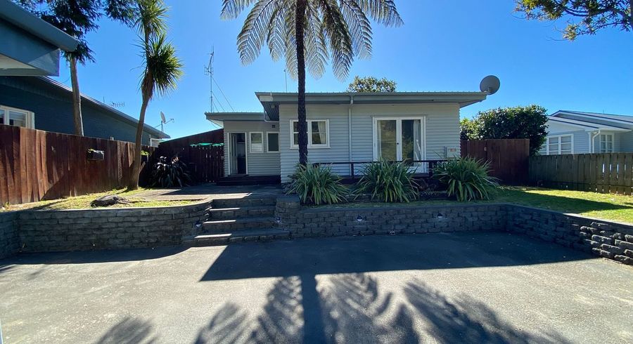  at 170 Main Road South, Raumati South, Paraparaumu