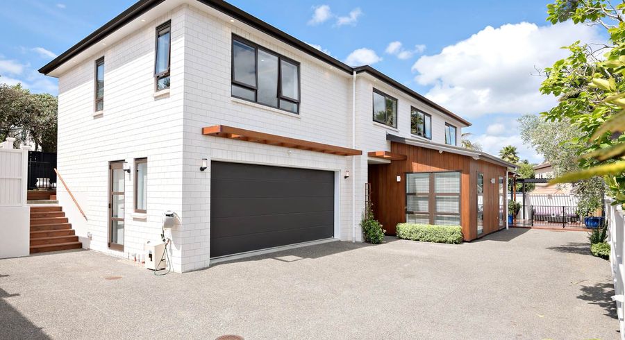  at 76A Ridge Road, Howick, Auckland
