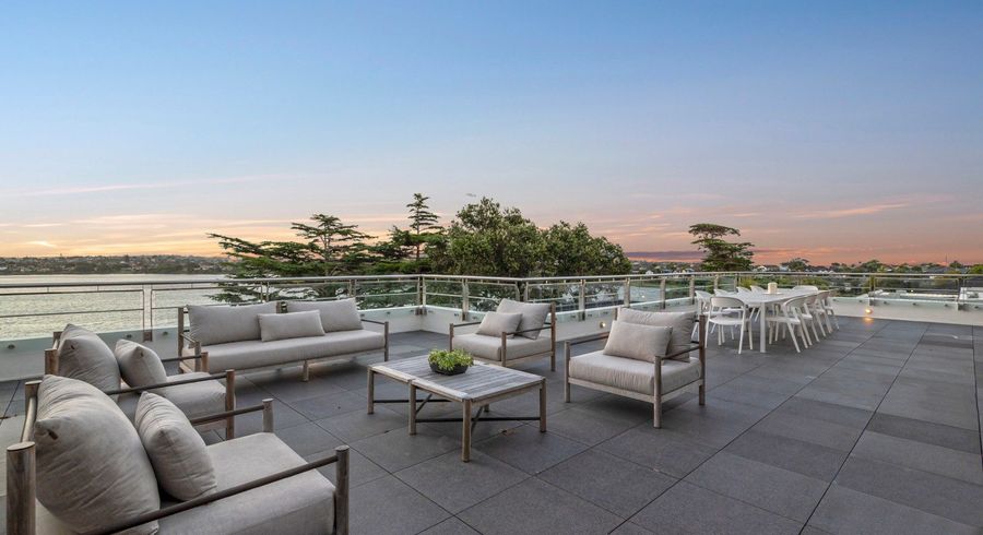  at 10/258 Hurstmere Road, Takapuna, North Shore City, Auckland