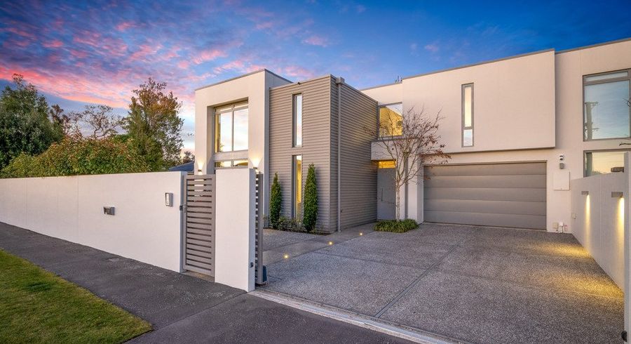  at 10 Garreg Road, Fendalton, Christchurch City, Canterbury