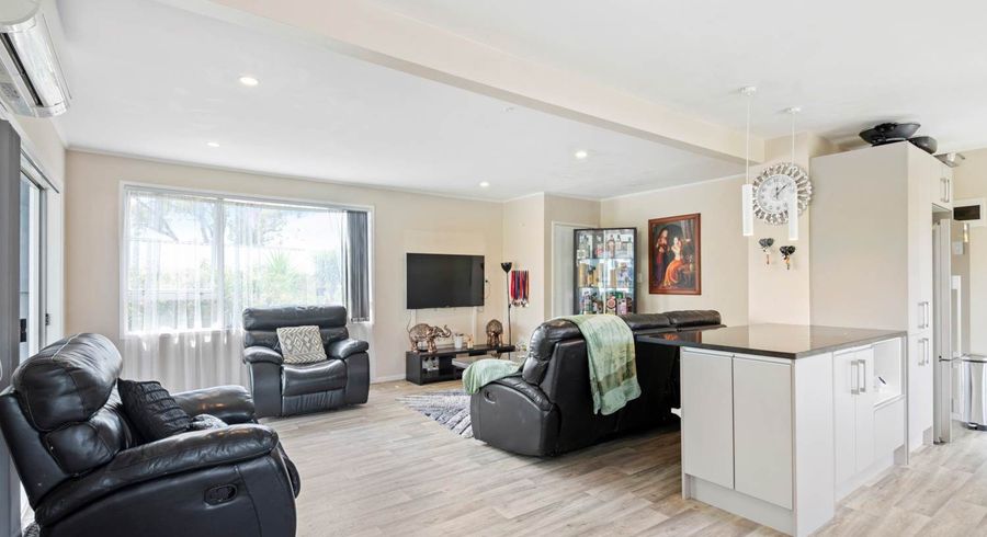  at 8 Hyperion Drive, Randwick Park, Manukau City, Auckland