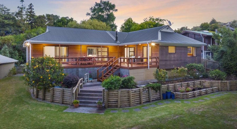  at 86 Haseler Crescent, Howick, Auckland