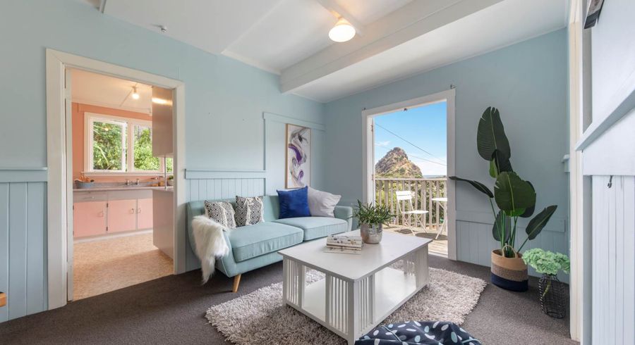  at 5 Glenesk Road, Piha
