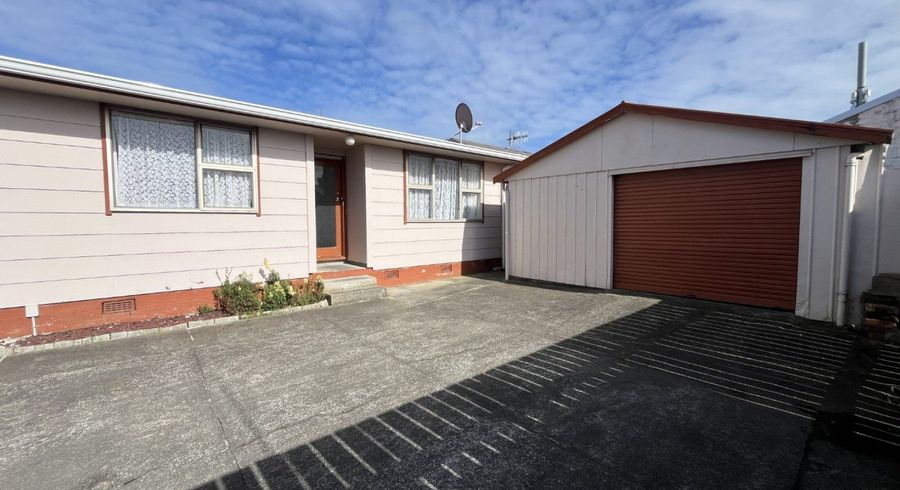  at 2/133A Ferguson Street, West End, Palmerston North, Manawatu / Whanganui