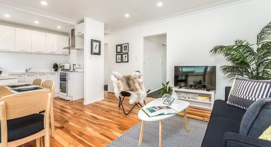  at 4/10 Harding Avenue, Mount Wellington, Auckland City, Auckland