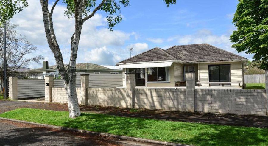  at 42 Montgomery Crescent, Bader, Hamilton, Waikato