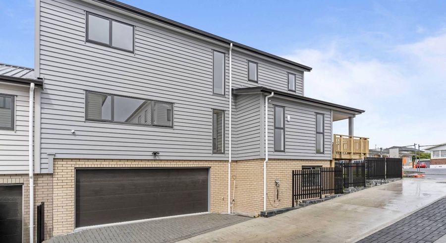  at 135A Te Atatu Road, Te Atatu South, Waitakere City, Auckland