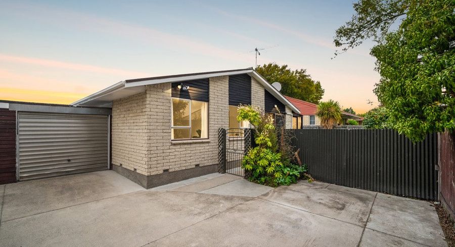  at 2/32 Prestons Road, Redwood, Christchurch City, Canterbury