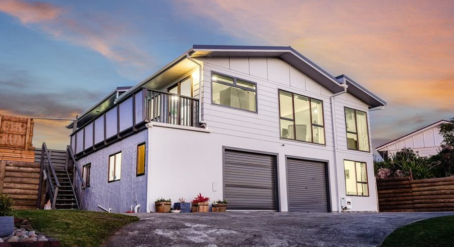  at 8 Outram Grove, Kelson, Lower Hutt, Wellington