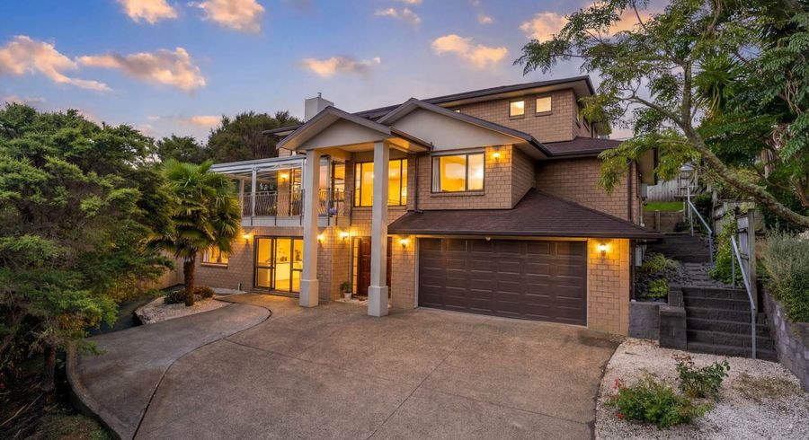  at 17 Lakeridge Close, Northcross, North Shore City, Auckland