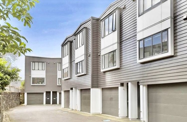  at 10 Sudbury Terrace, Parnell, Auckland