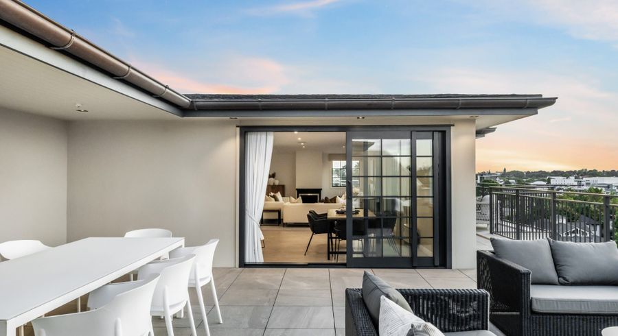  at 10/2 Bassett Road, Remuera, Auckland City, Auckland