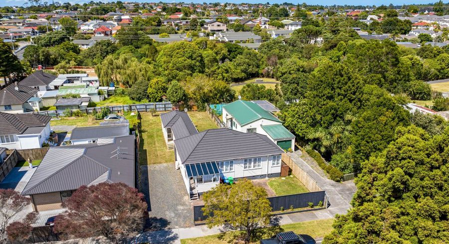  at 4 Miranda Street, Avondale, Auckland