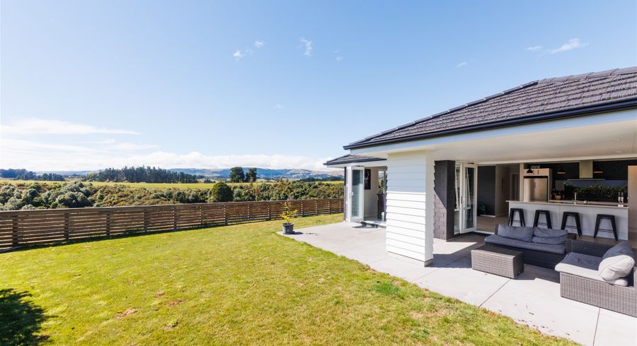  at 132 Johnstone Drive, Fitzherbert, Palmerston North
