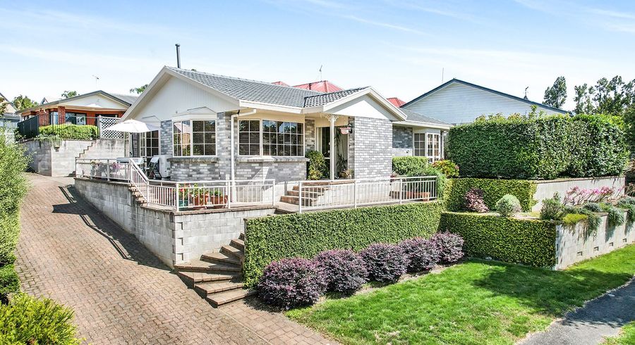  at 8 Perindale Drive, Chartwell, Hamilton