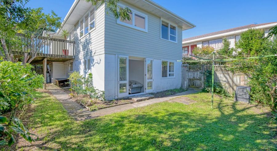  at 822A East Coast Road, Browns Bay, North Shore City, Auckland