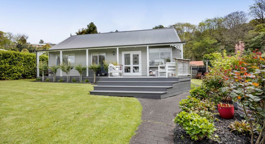  at 17 Thames Street, Welbourn, New Plymouth, Taranaki