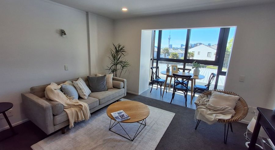  at 1W/16 Burton Street, Grafton, Auckland