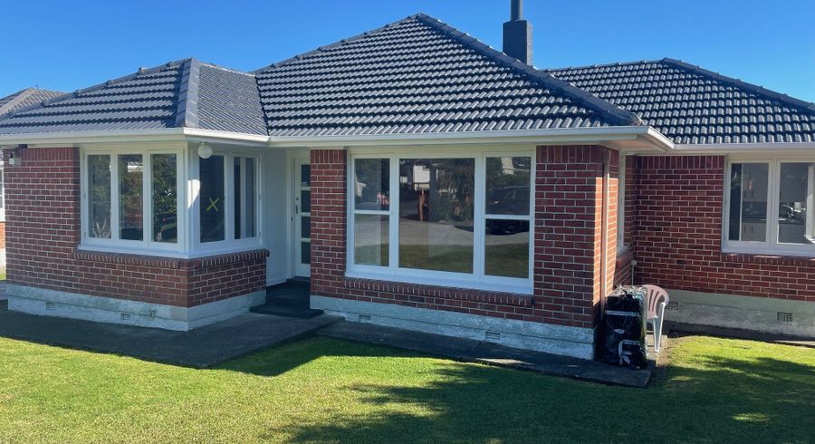 at 36 Awaroa Road, Sunnyvale, Waitakere City, Auckland