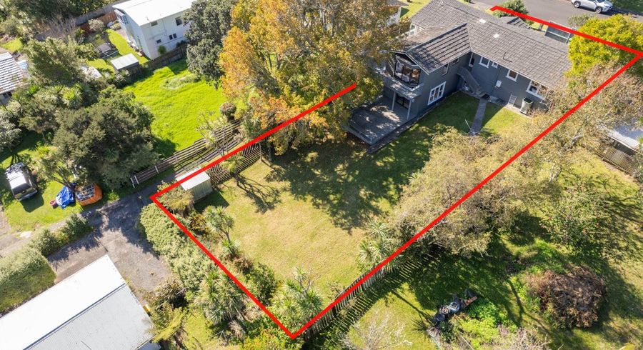  at 16 Mawson Avenue, Torbay, North Shore City, Auckland