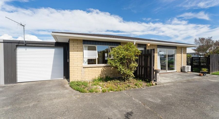  at 126a Hillcrest Road, Raumati Beach, Kapiti Coast, Wellington