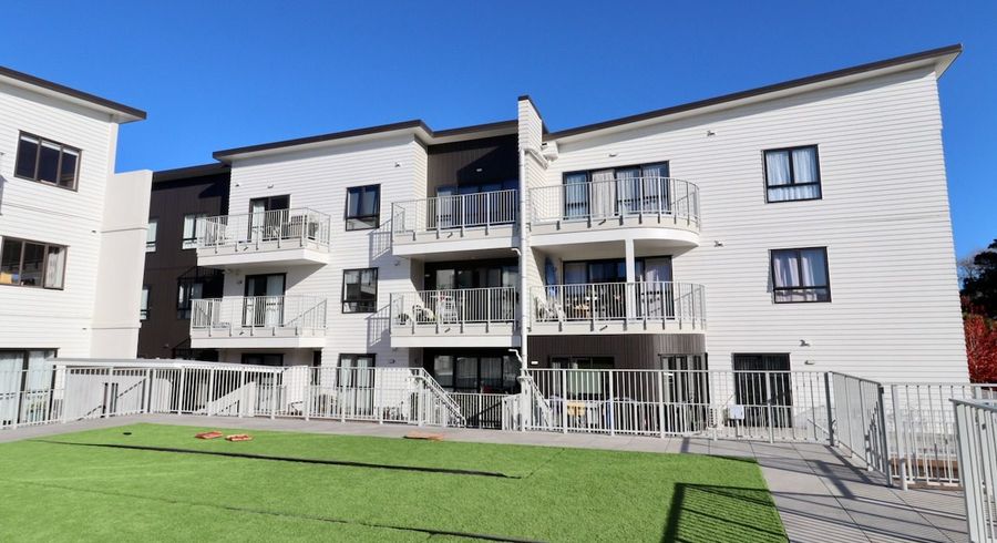  at 15A/132A Stancombe Road, Flat Bush, Manukau City, Auckland