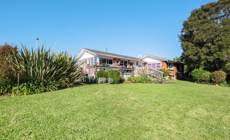  at 65 Edgewater Drive, Pakuranga, Auckland