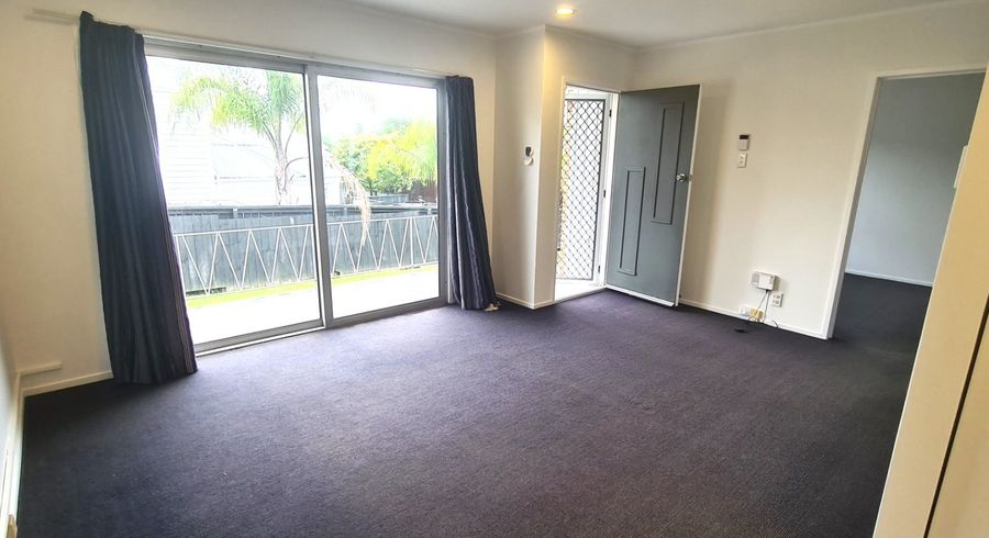  at 2/16 Herbert Road, Mount Eden, Auckland City, Auckland