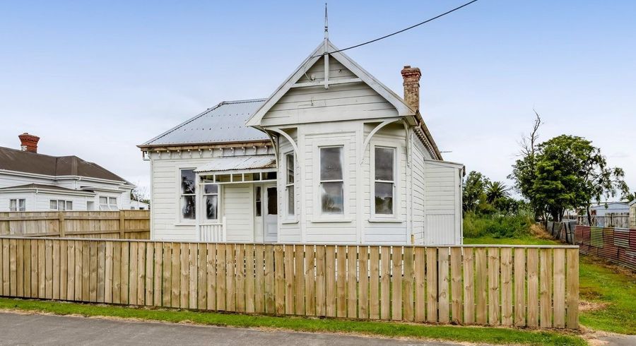  at 15 Cornwall Street, Eltham, Eltham