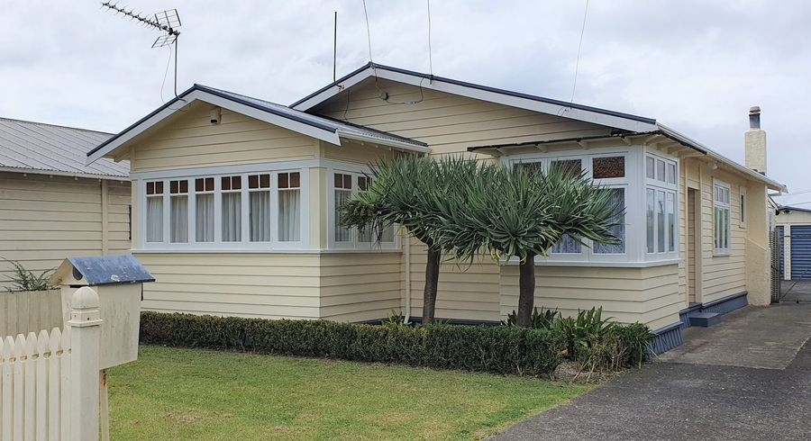  at 37 Walmer Road, Point Chevalier, Auckland City, Auckland