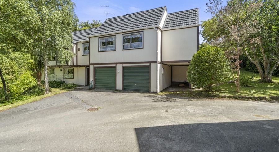  at 27 Solander Place, Whitby, Porirua