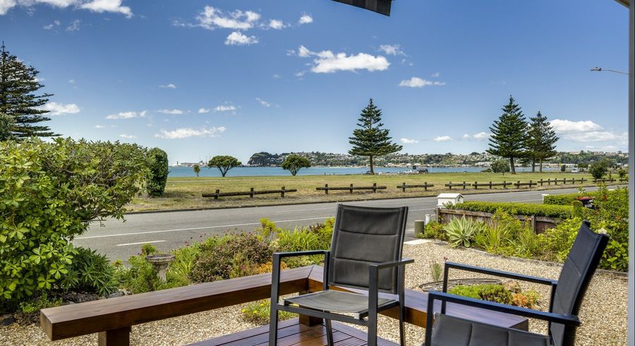  at 18 The Esplanade, Westshore, Napier