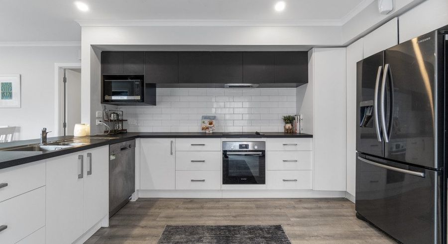  at 24 Old Farm Road, Hamilton East, Hamilton