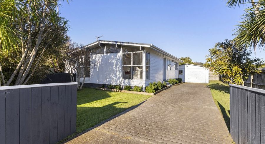  at 24 Mandarin Place, Half Moon Bay, Manukau City, Auckland