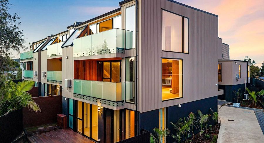  at 3/48 Merani Street, Belmont, North Shore City, Auckland