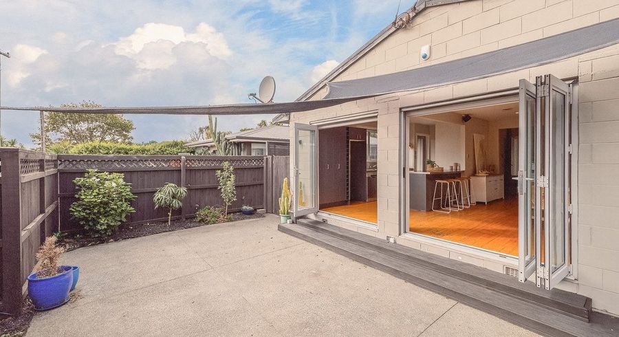  at 26 Larnach Street, Waimairi Beach, Christchurch City, Canterbury