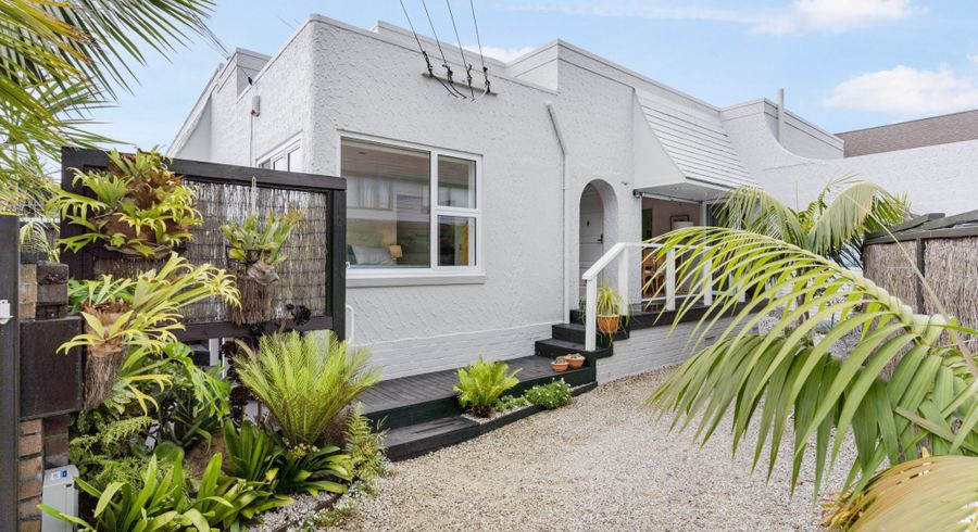  at 4/15 Tagalad Road, Mission Bay, Auckland