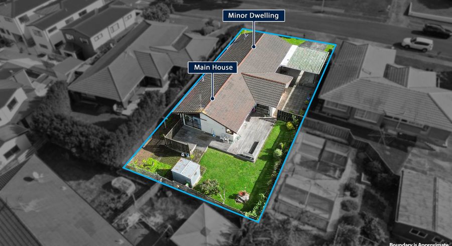  at 32 Borrowdace Avenue, Botany Downs, Manukau City, Auckland