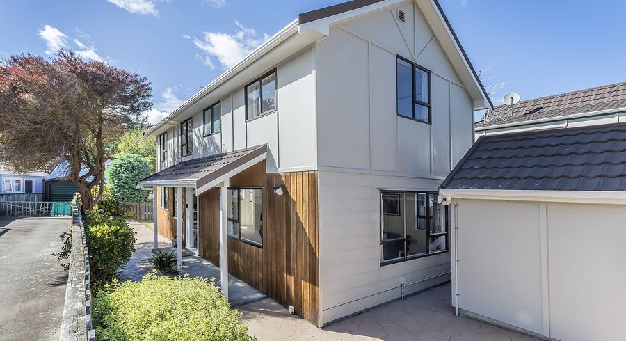  at 90 Weka Street, Miramar, Wellington