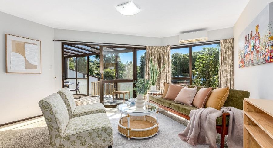  at 9B School Road, Plimmerton, Porirua, Wellington