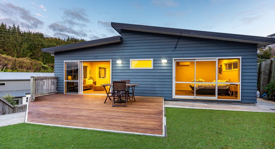  at 136 Navigation Drive, Whitby, Porirua