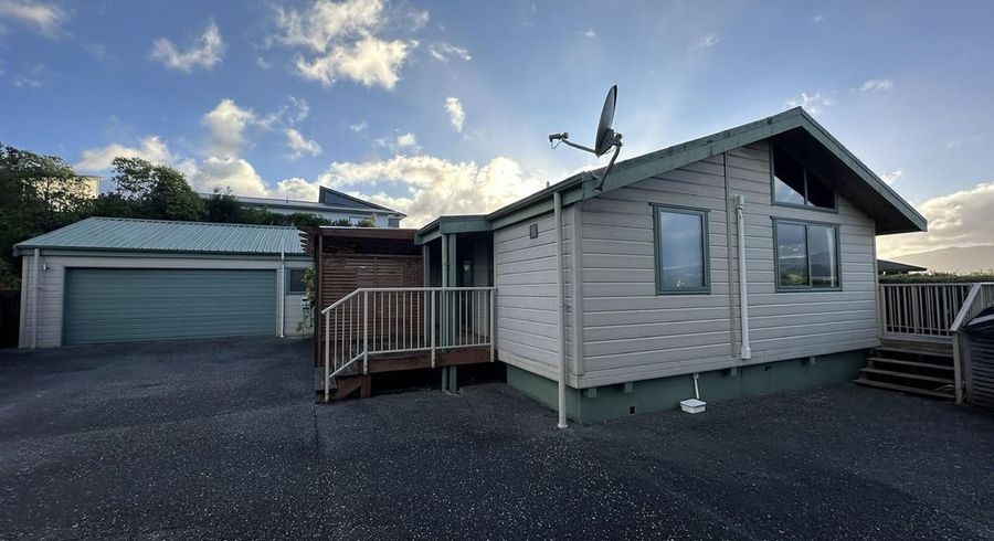  at 8a Riverstone Drive, Upper Hutt, Upper Hutt, Wellington