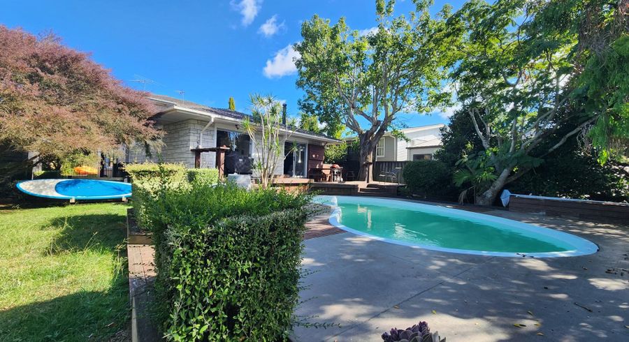  at 85 Hutchinsons Road, Bucklands Beach, Auckland