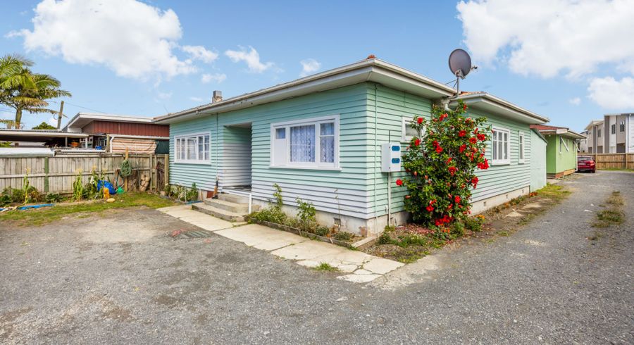  at 319 Massey Road, Mangere East, Auckland