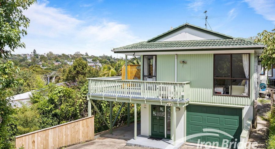  at 2/15 Ridgewood Crescent, Birkenhead, Auckland