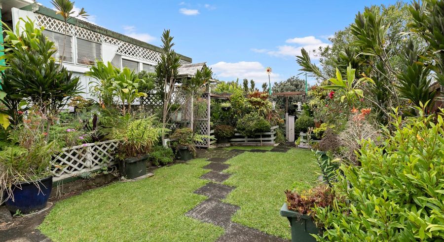  at 16 Frangipani Avenue, Manurewa, Auckland