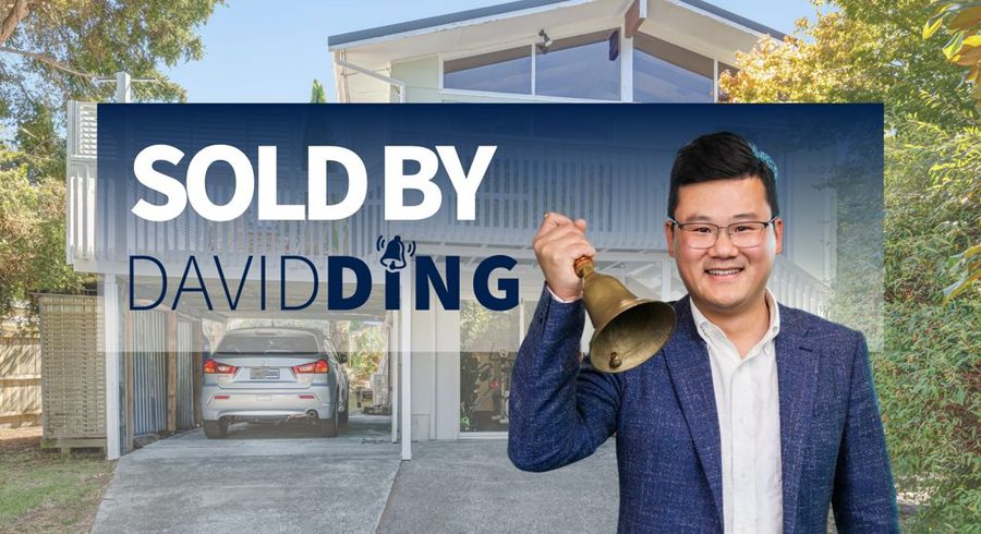  at 8 Teviot Place, Totara Vale, Auckland
