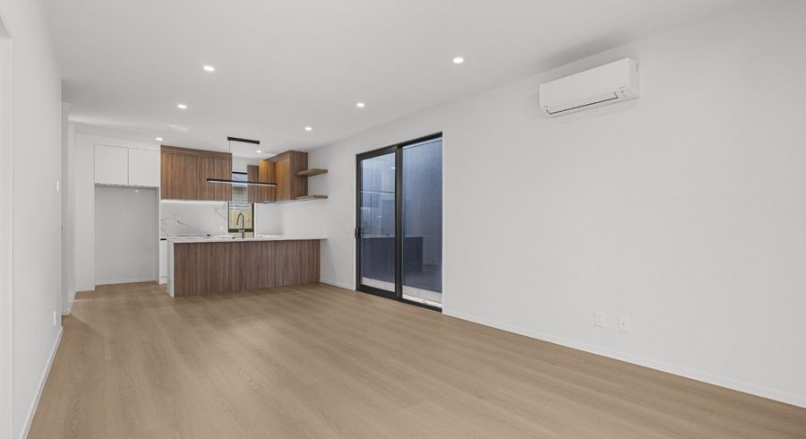  at 4C Roberts Road, Te Atatu South, Waitakere City, Auckland