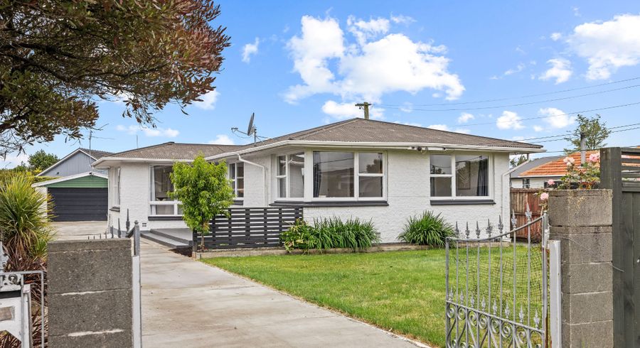  at 379 Breezes Road, Aranui, Christchurch City, Canterbury